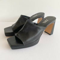 Zara Size 36 Black Leather Mules