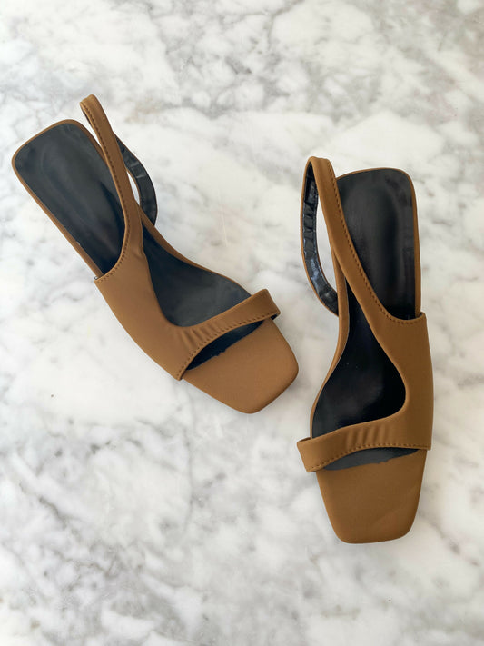 Size 39 Brown Sandals