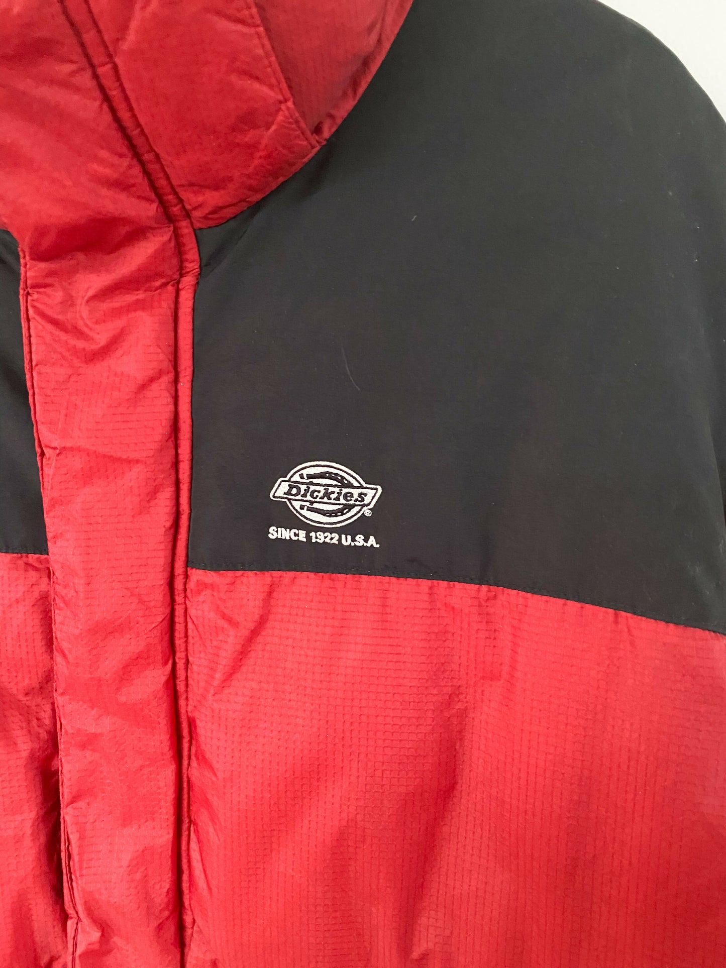 Men's Dickies Size Extra Large Red Padded Jacket