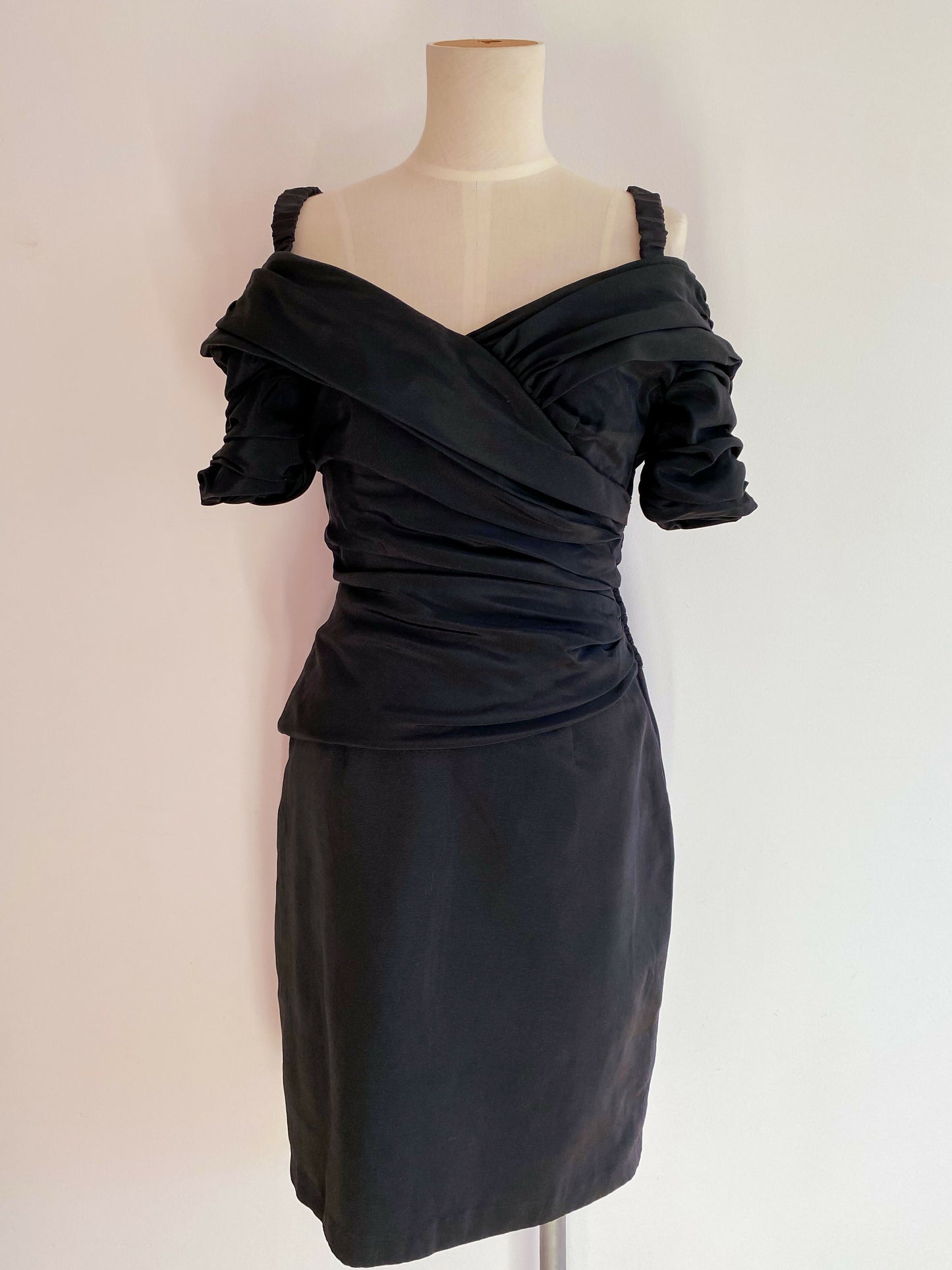 Geoff Bade Melbourne Size 10 Ruched Black Dress