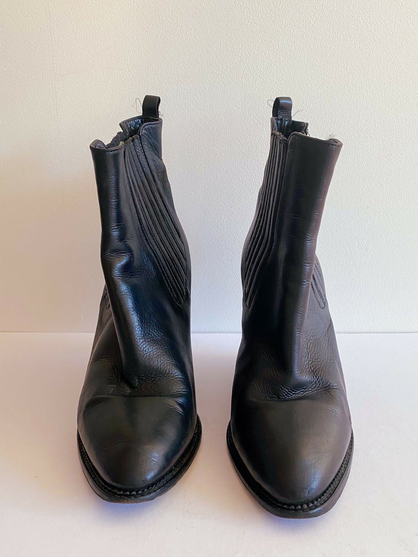 Vero Cuoio Size 39 Black Leather Wedge Ankle Boots