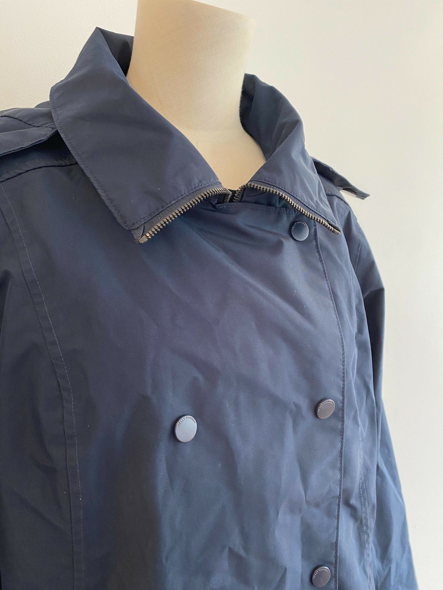 Women's Helly Hansen Size Large Navy Shell Jacket