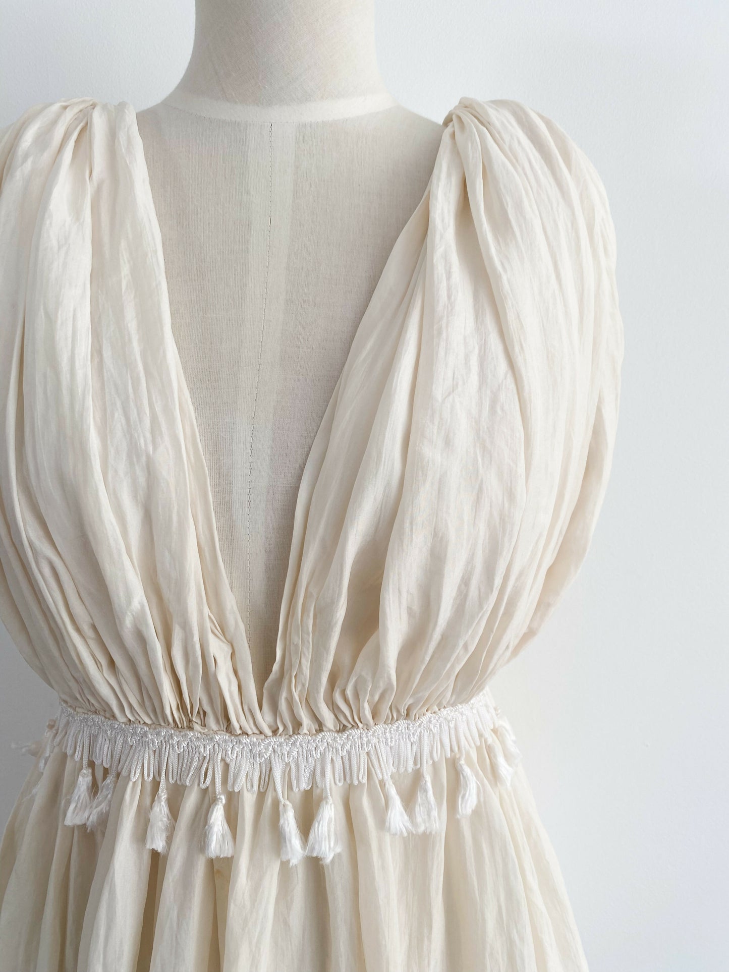 Size Medium Tassel-Trimmed Cream Top