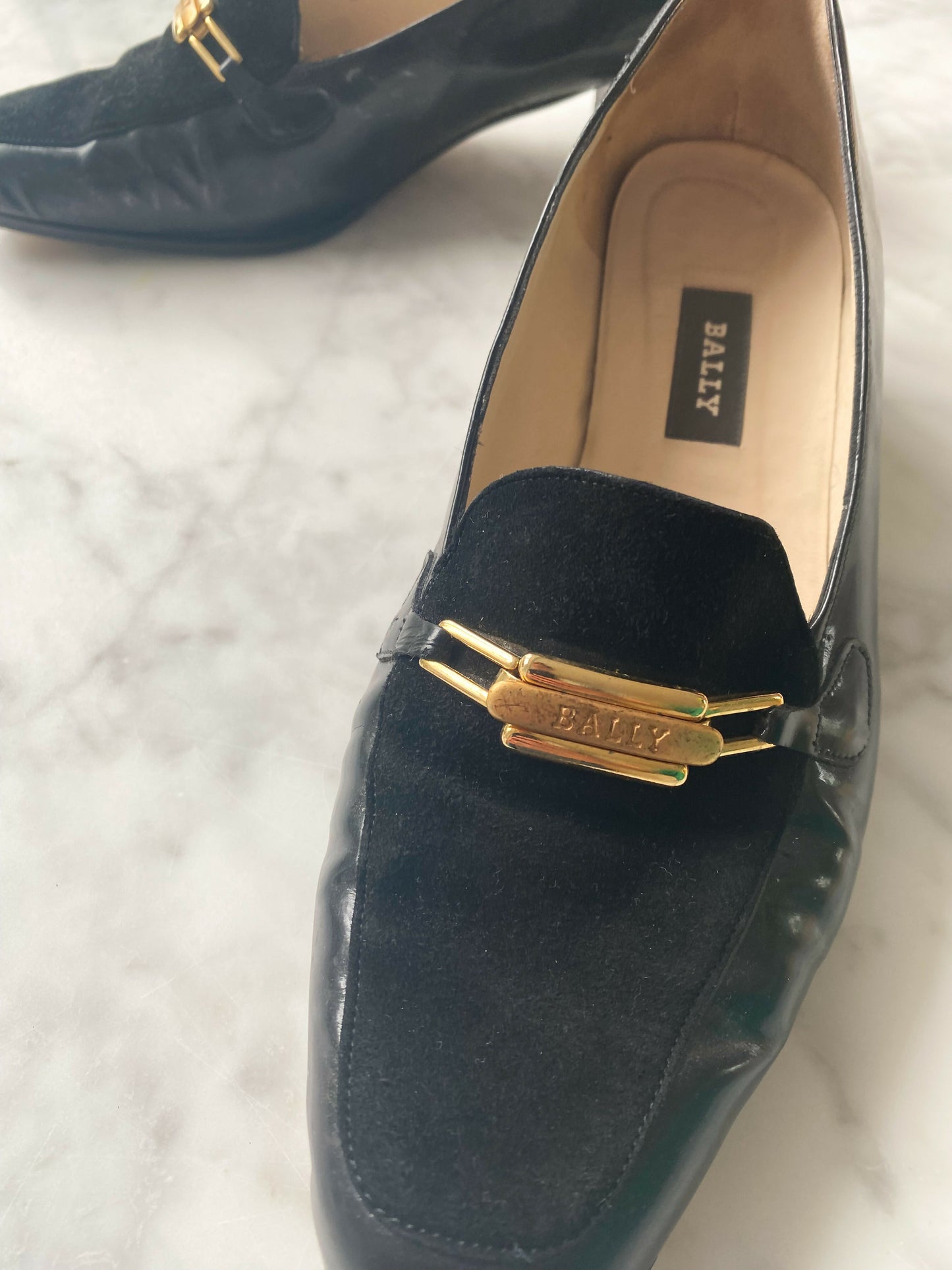Bally Size 41 Women's Black Leather and Velvet Loafers