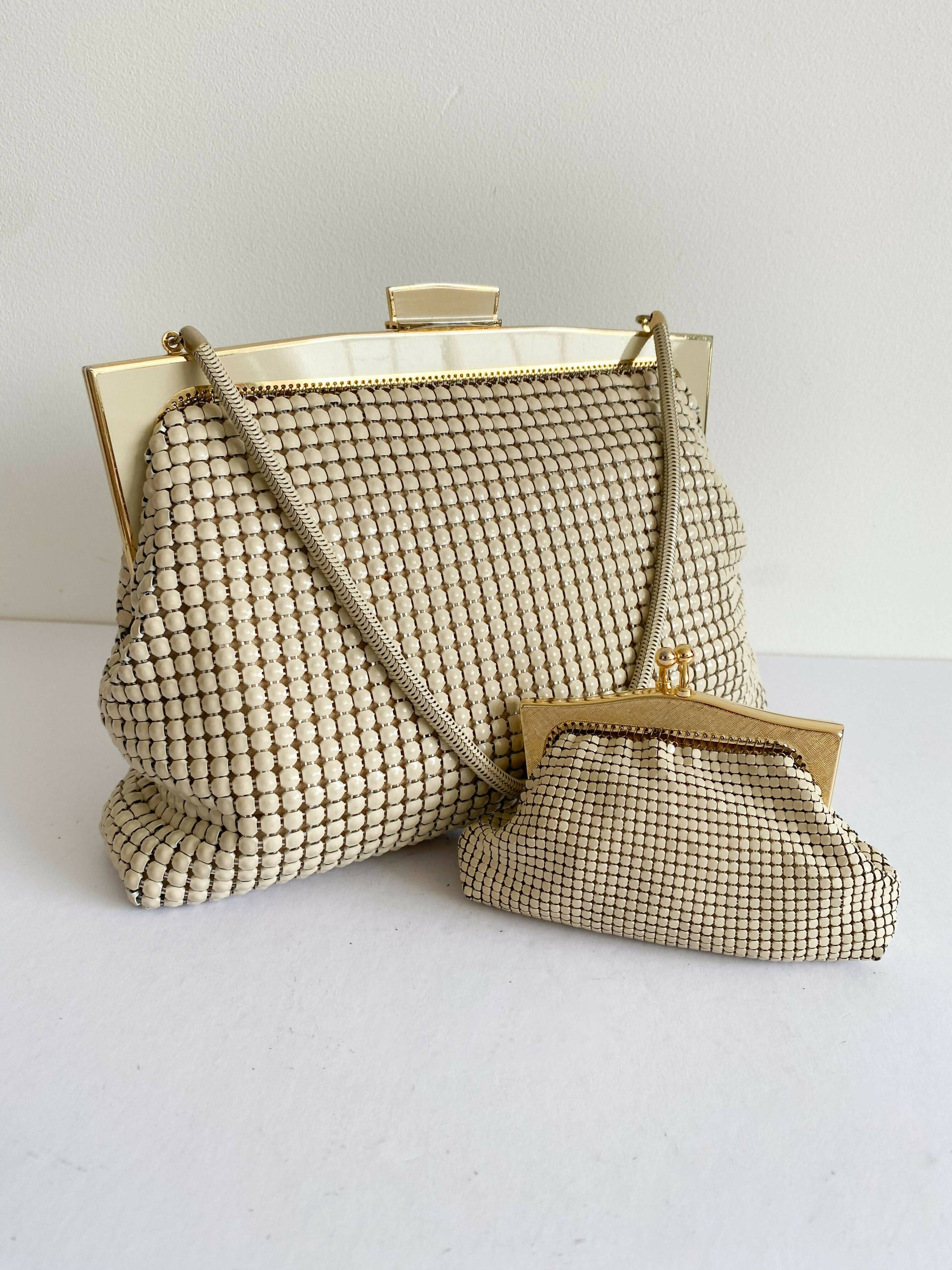 White Glomesh Clutch Bag and Coin Purse Set – oppspot