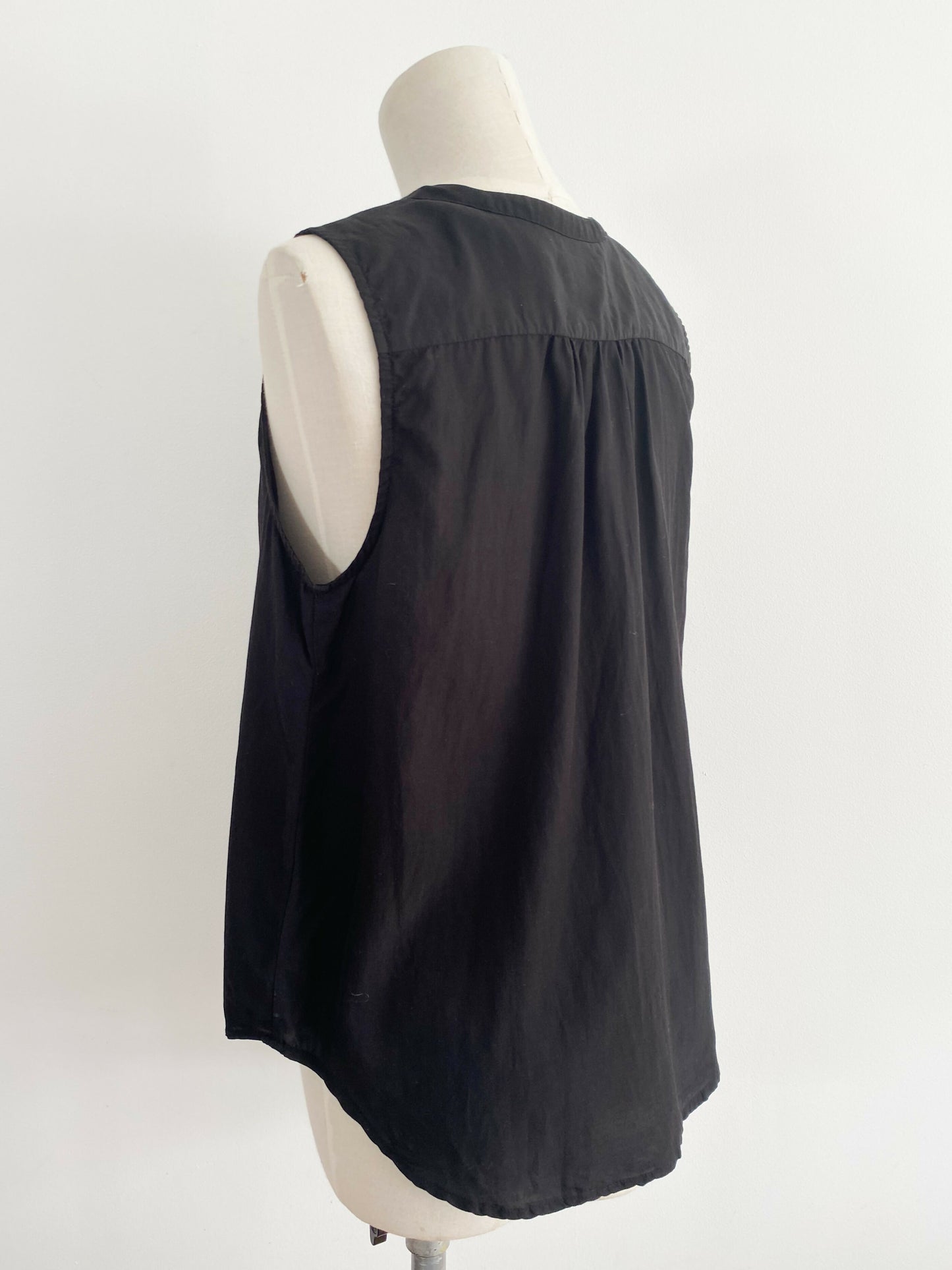 Gorman Size 8 Black Tank Top