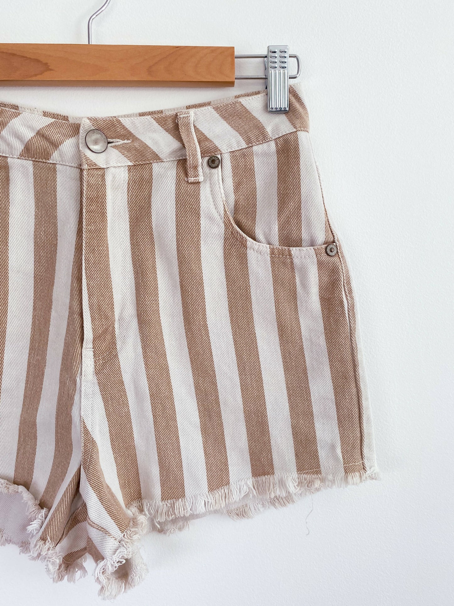 All About Eve Size 8 Striped Denim Shorts