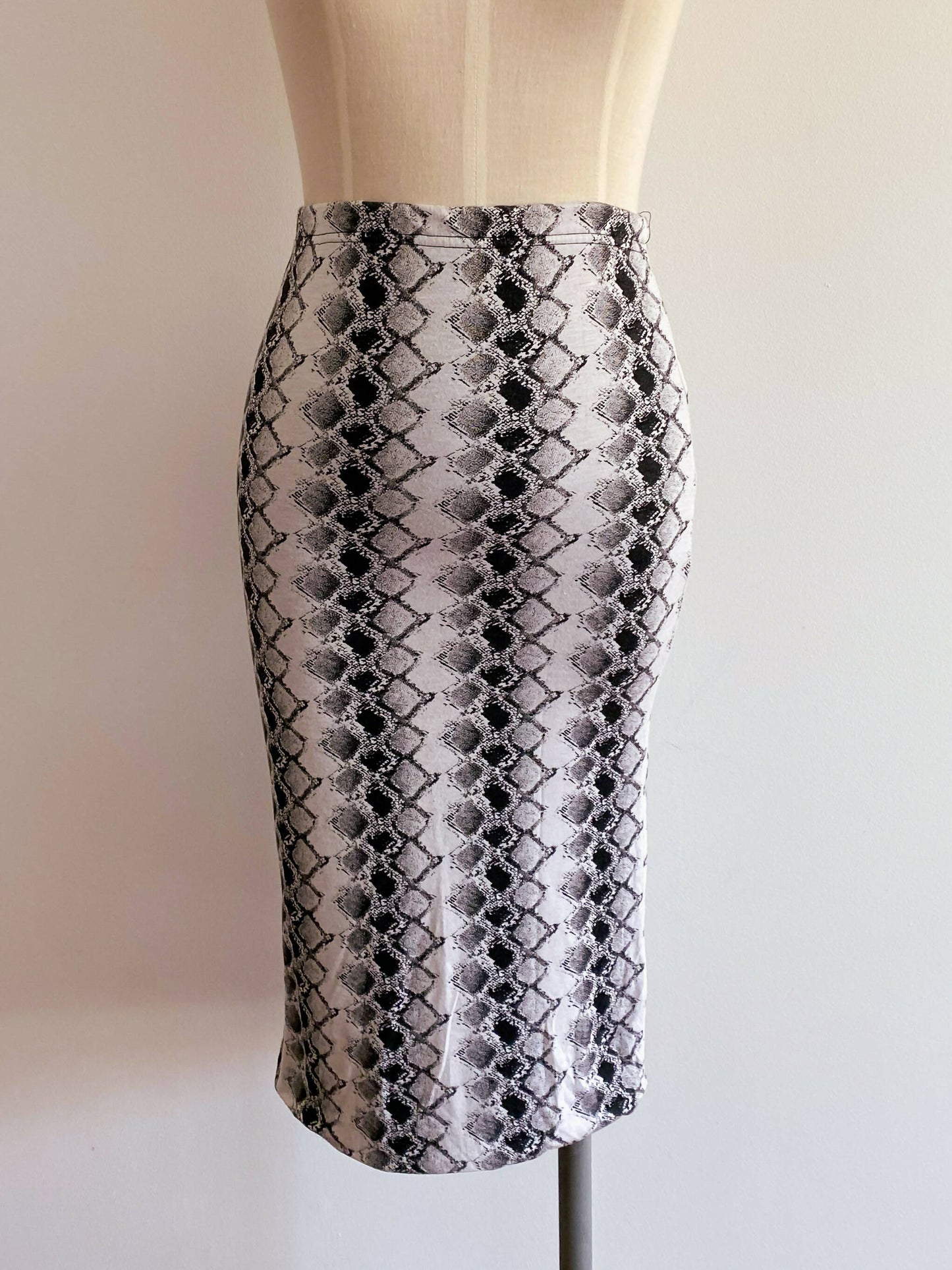 Club L Size 10 Snake-Print Pencil Skirt