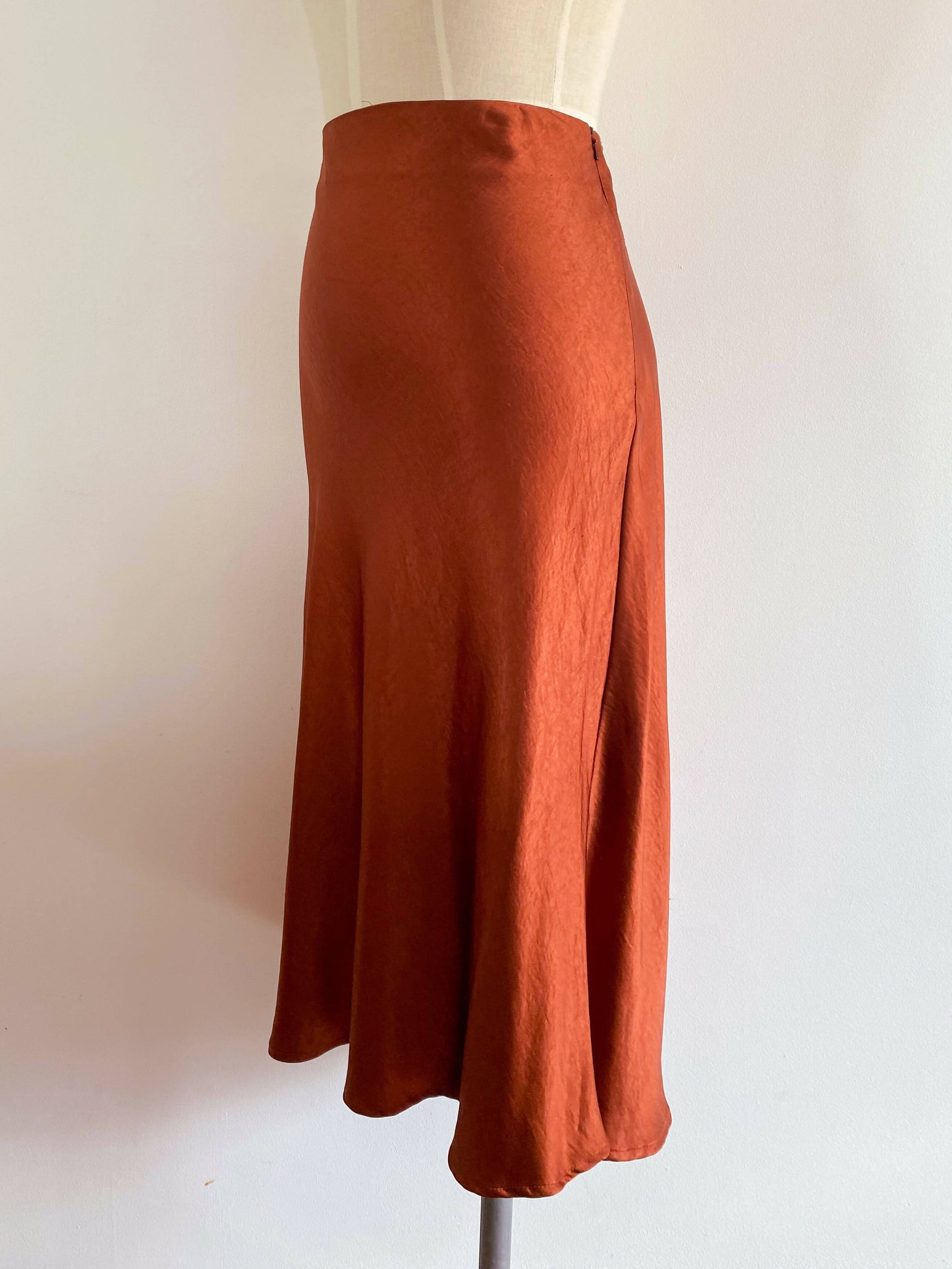 Sheike Size 12 Bronze Satin Midi Skirt