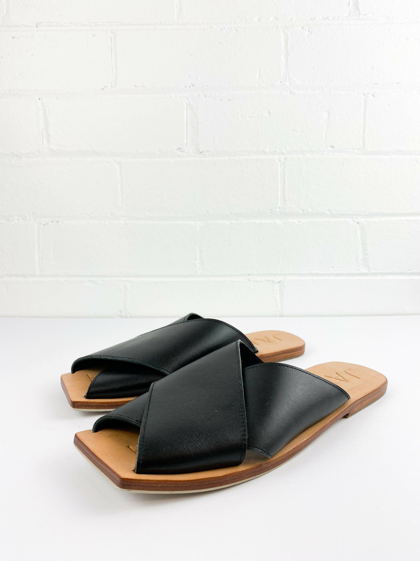 James Smith Size 40 Black Leather Slides