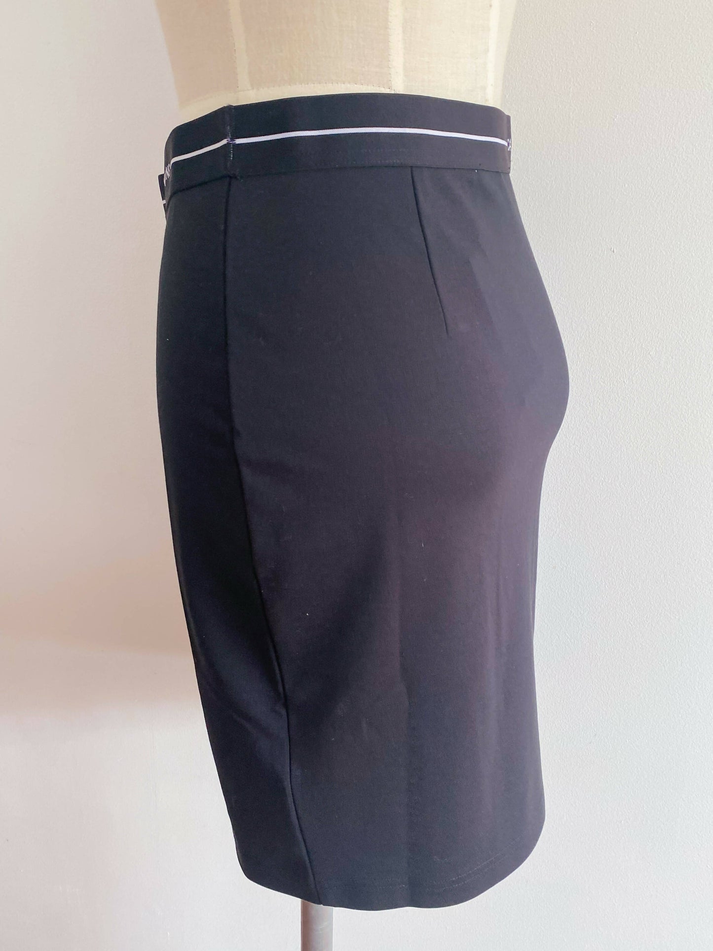 Calvin Klein Jeans BNWT Size Medium Stretch-Jersey Pencil Skirt