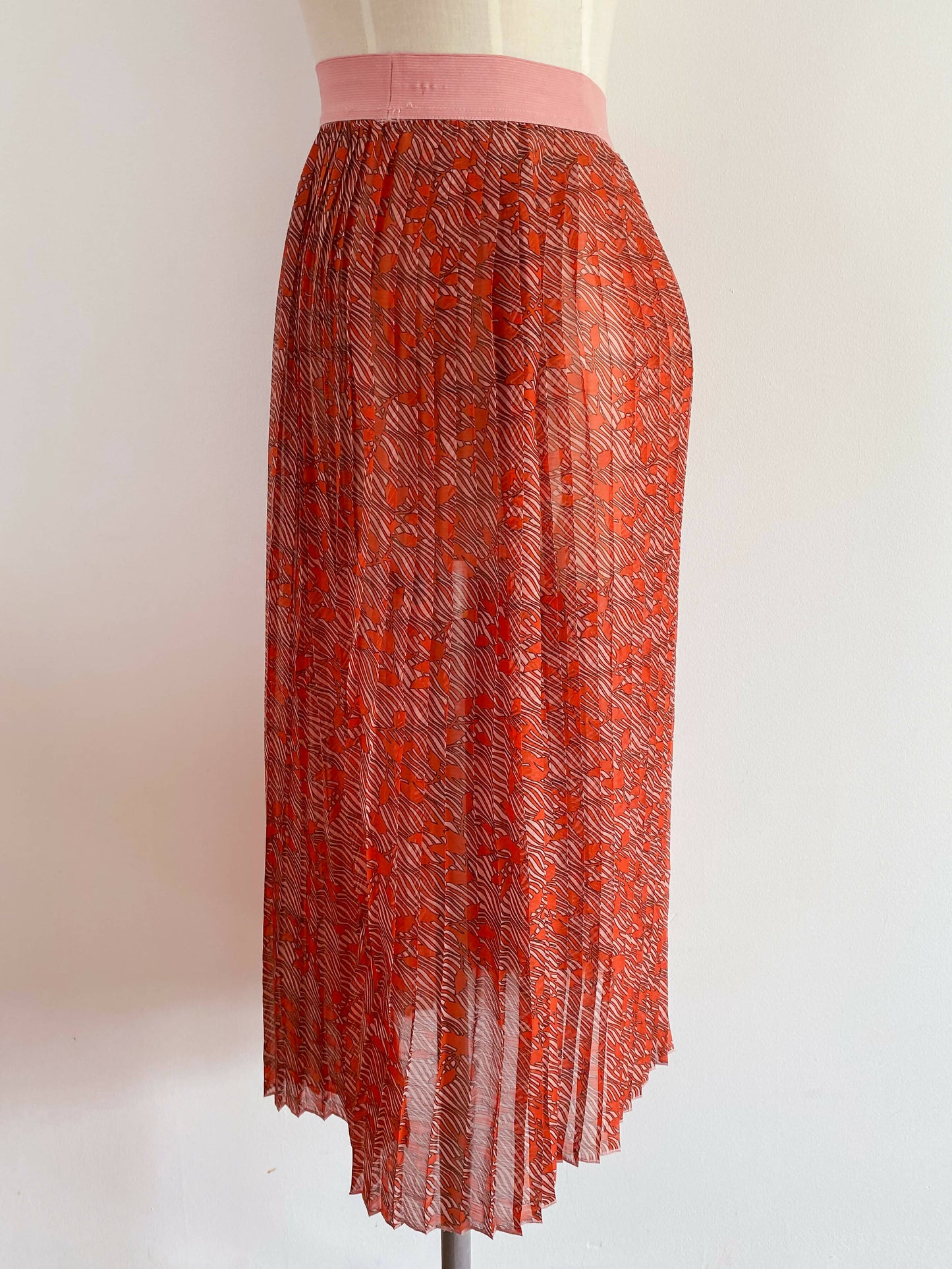 Y.A.S Size 8 Pleated Printed Midi Skirt