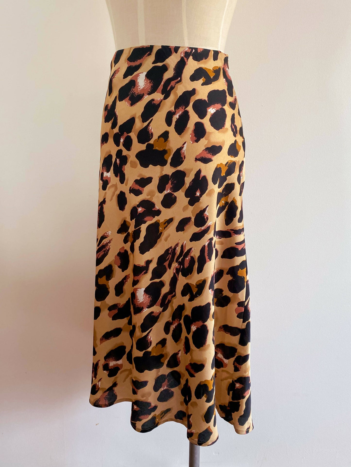 Cotton Candy LA Size Large Animal-Print Midi Skirt