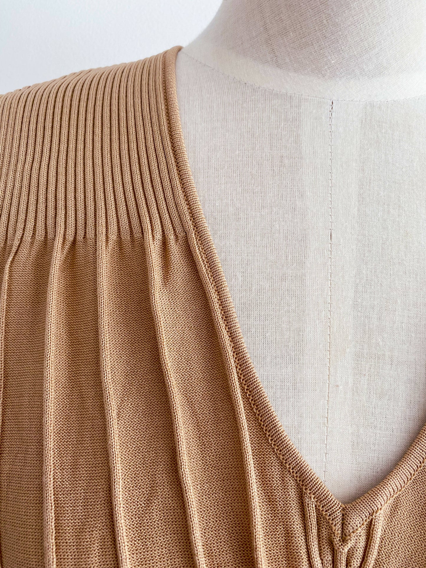 Wellington Beige V-Neck Ribbed-Knit Top