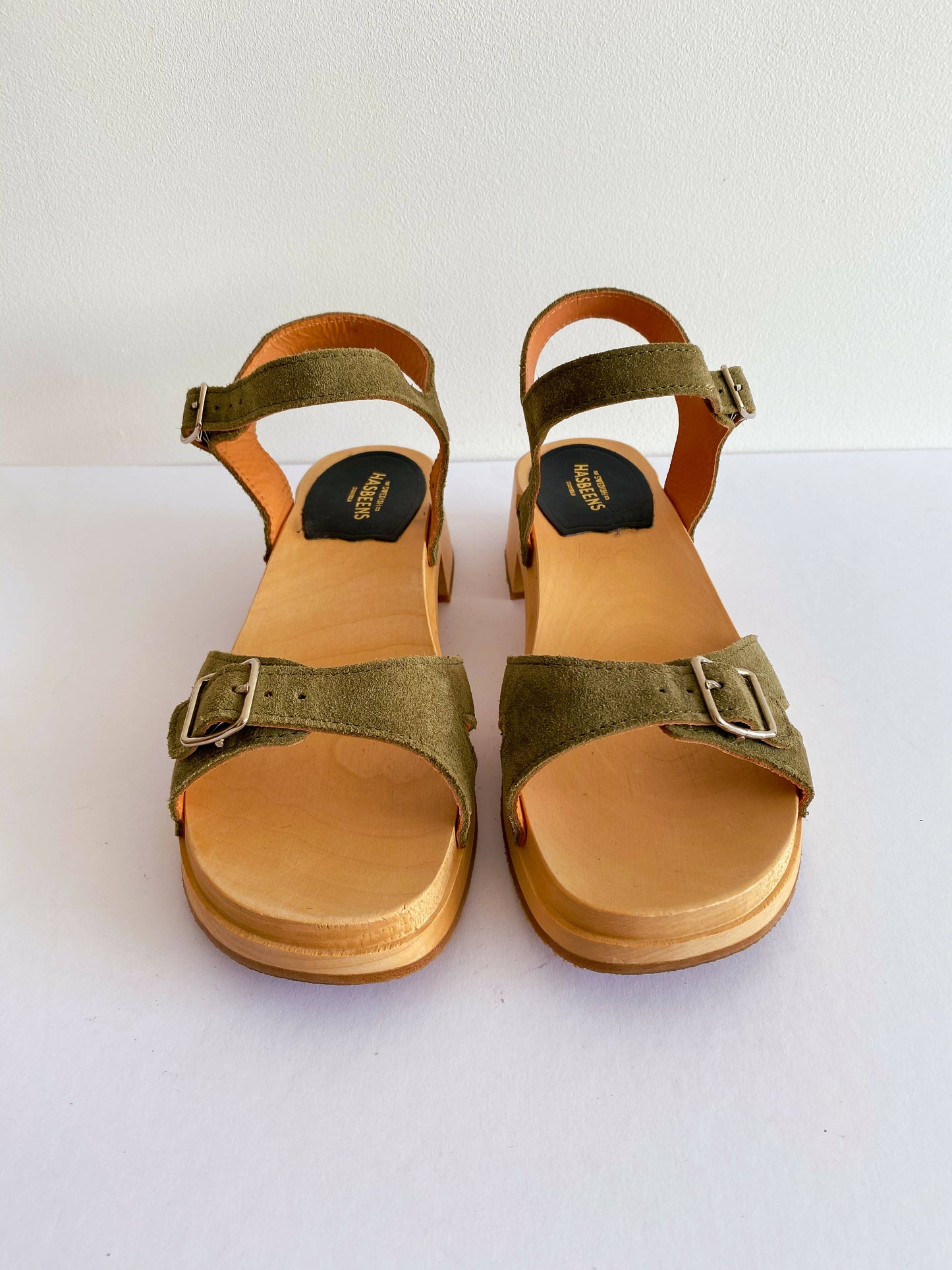 Swedish Hasbeens Size 38 Olive Suede Clogs