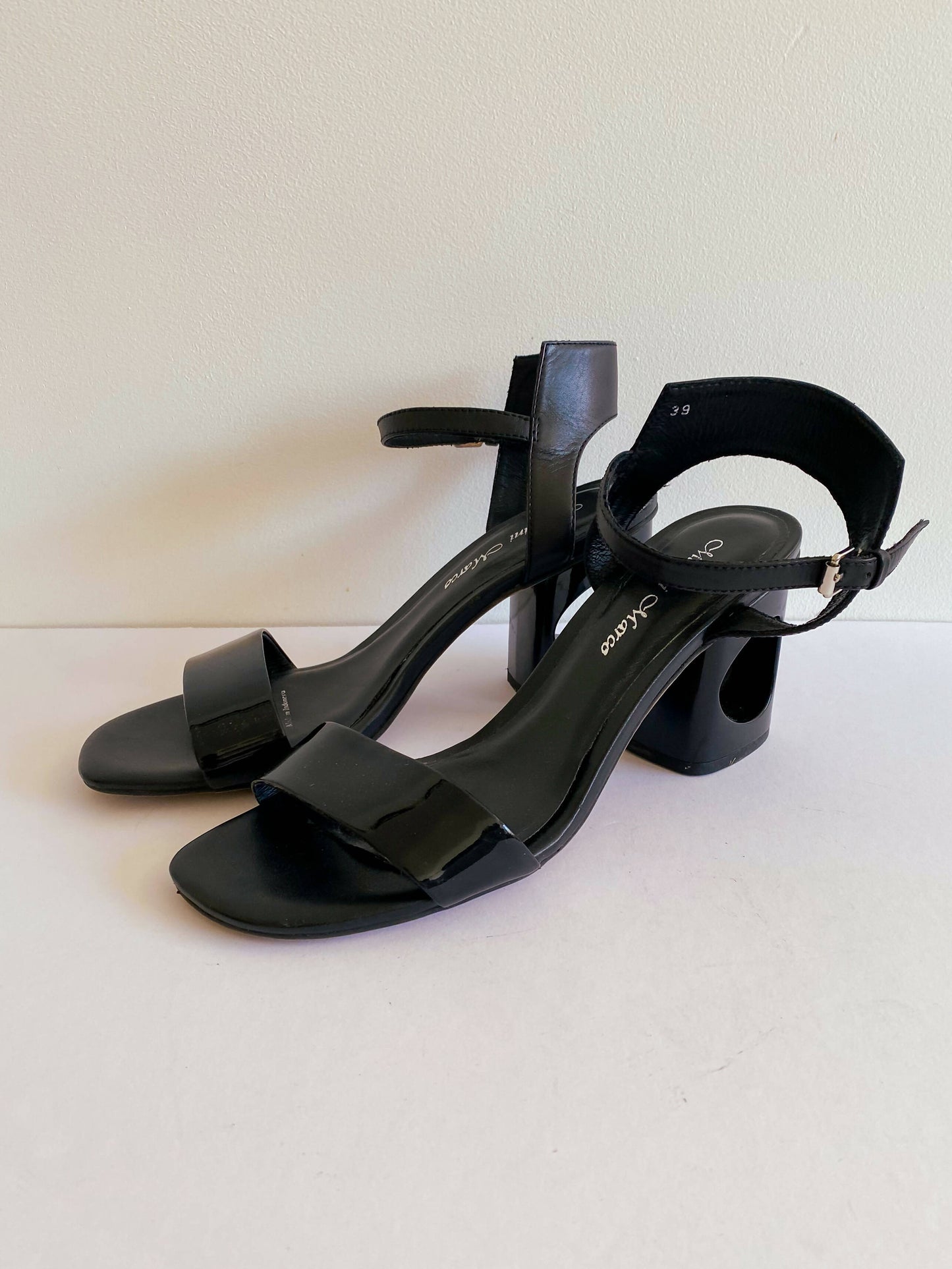 Martini Marco Size 39 Black Leather Sandals