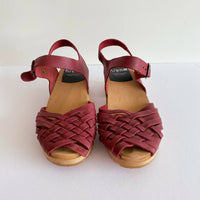 funkis Size 38 Burgundy Leather Clogs