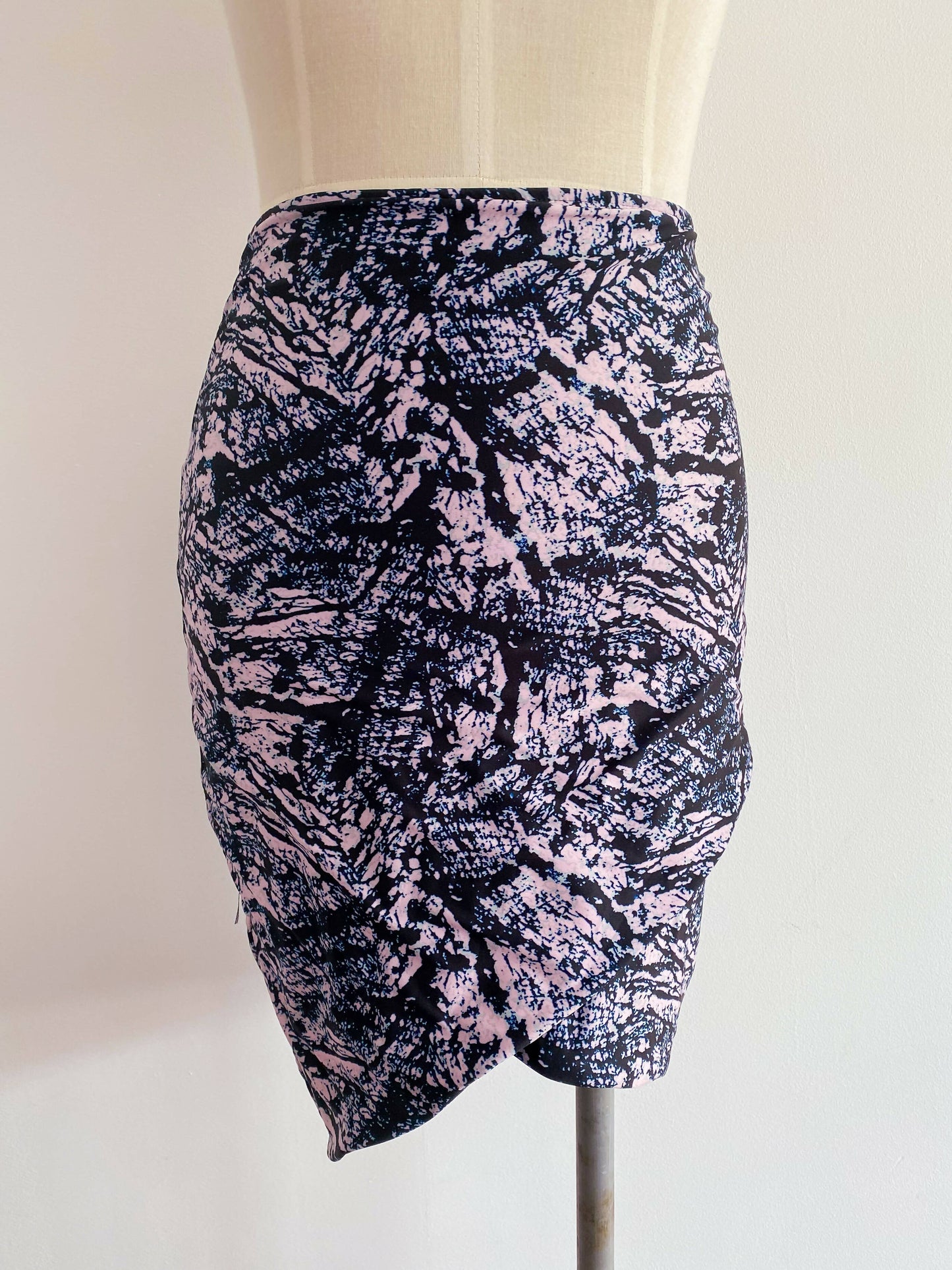 Kookai Size 2 (AU 6) Printed Stretchy Pencil Skirt