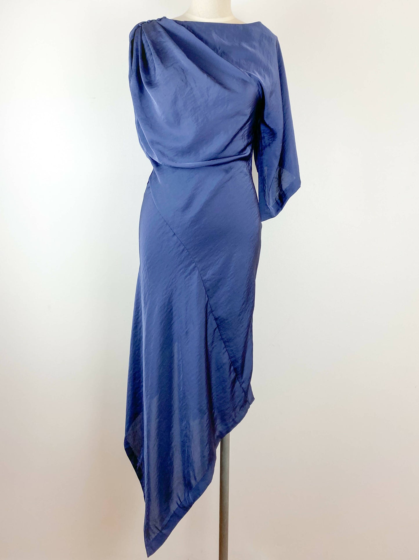 Willow Size 6 Navy Satin Dress