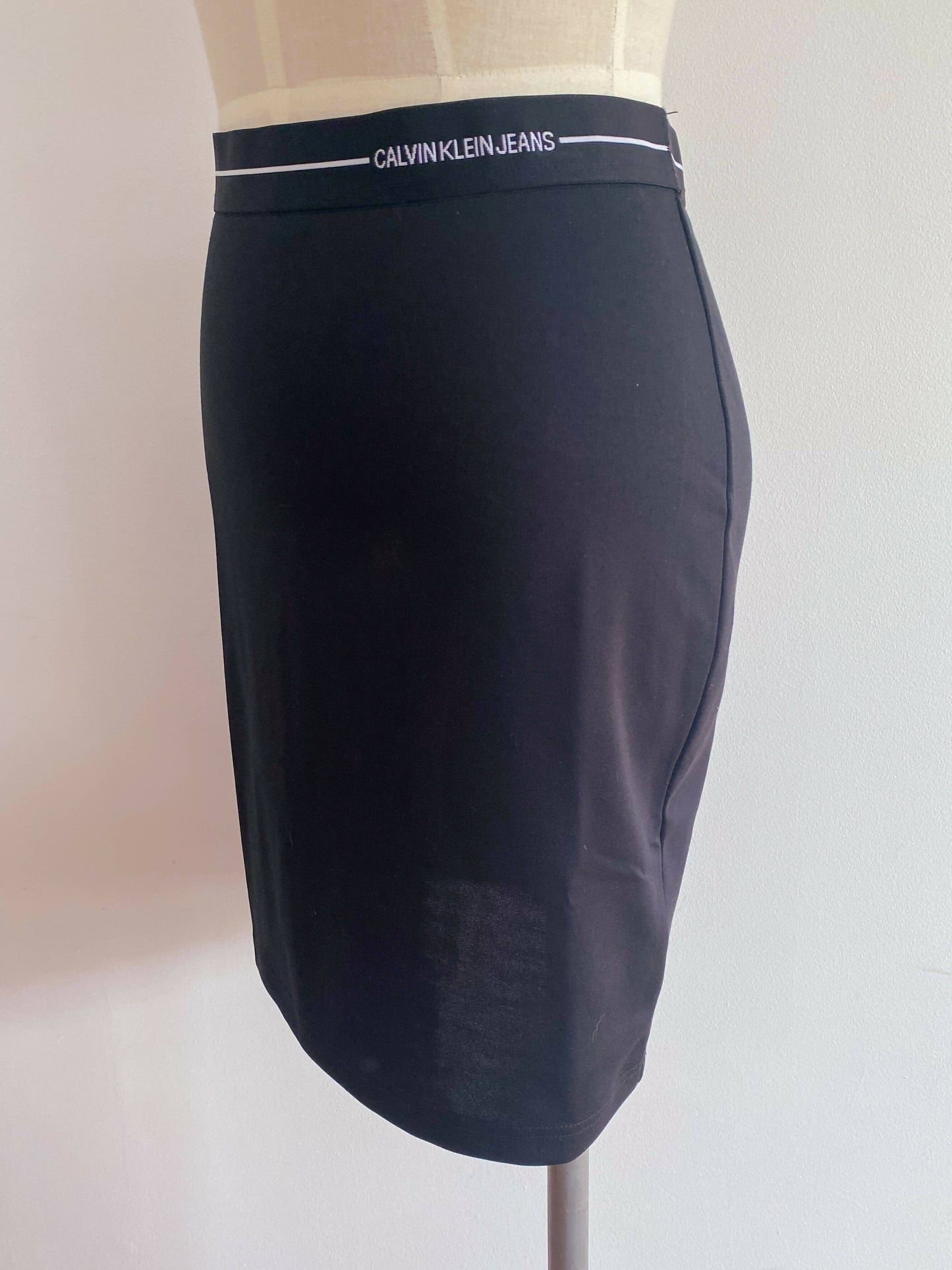 Calvin Klein Jeans BNWT Size Medium Stretch-Jersey Pencil Skirt