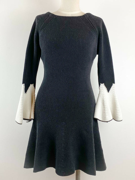 MCQ Size Small Two-Tone Knitted Bell-Sleeve Dress