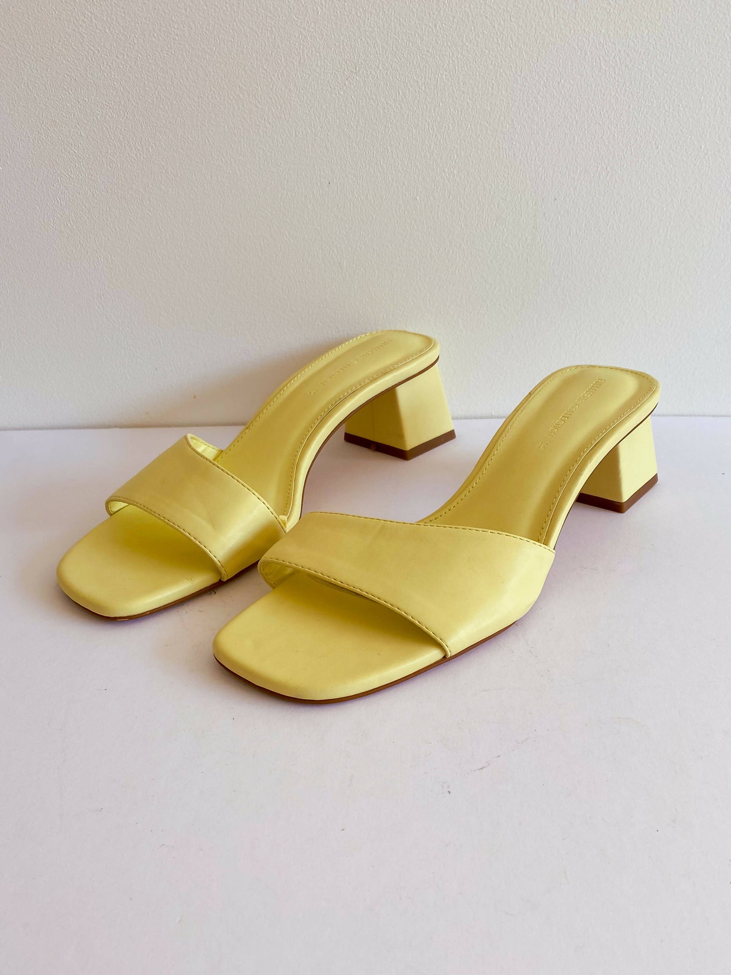 Pull&Bear Collection Size 37 Pale-Yellow Mules