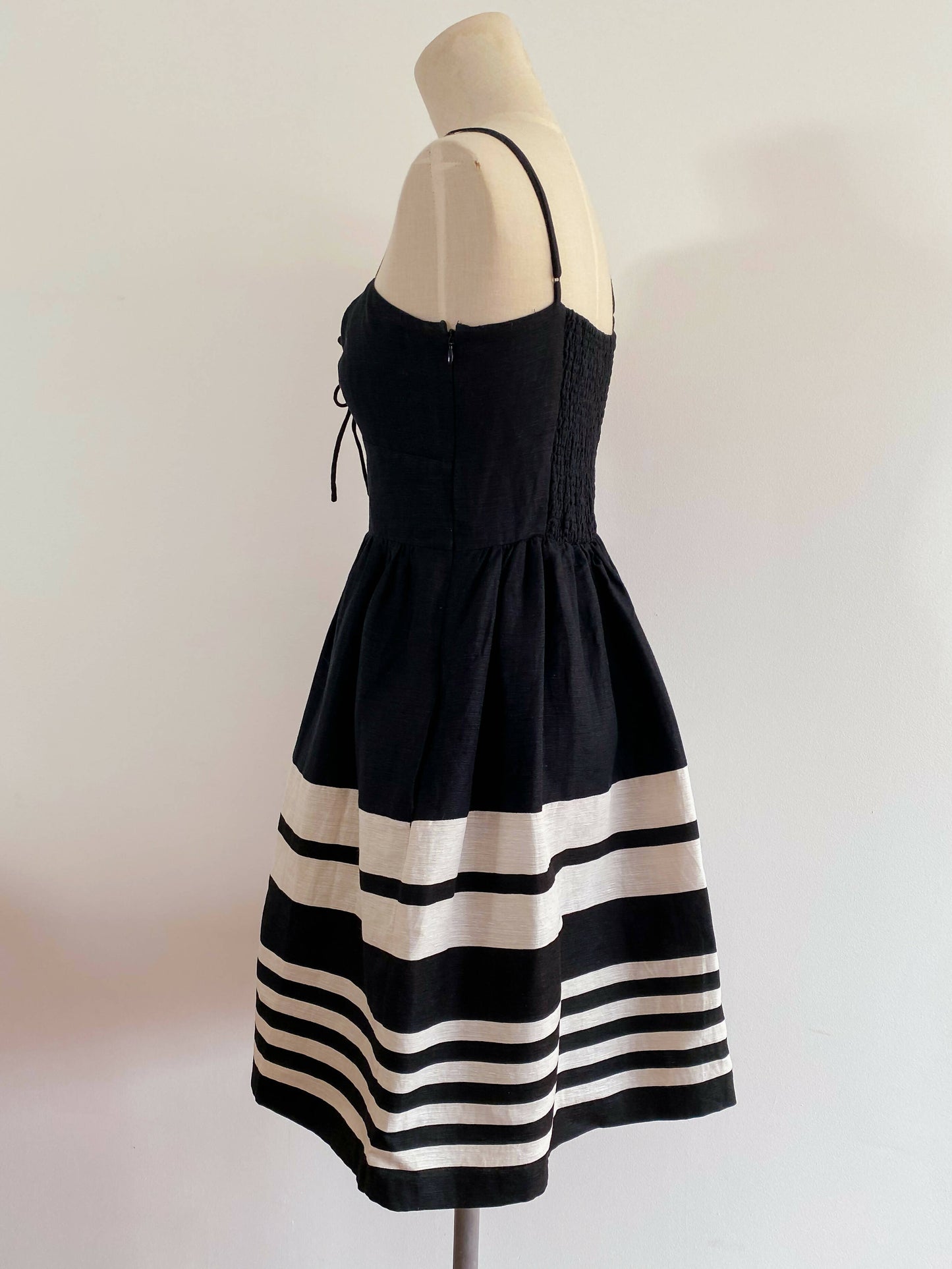 Country Road Size 10 Striped Silk and Linen-Blend Dress