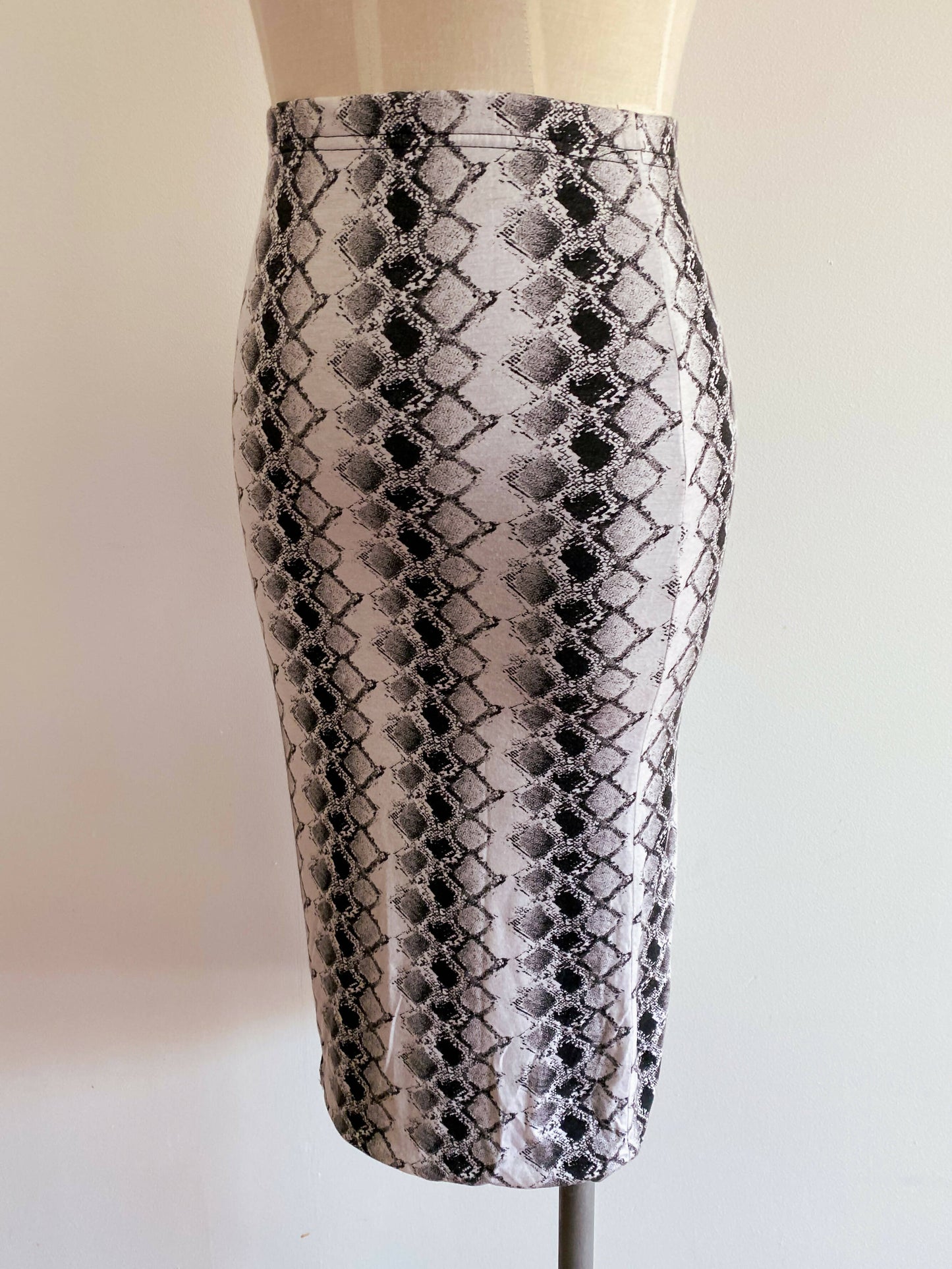 Club L Size 10 Snake-Print Pencil Skirt