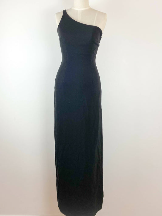 Review Size 8 Black Gown