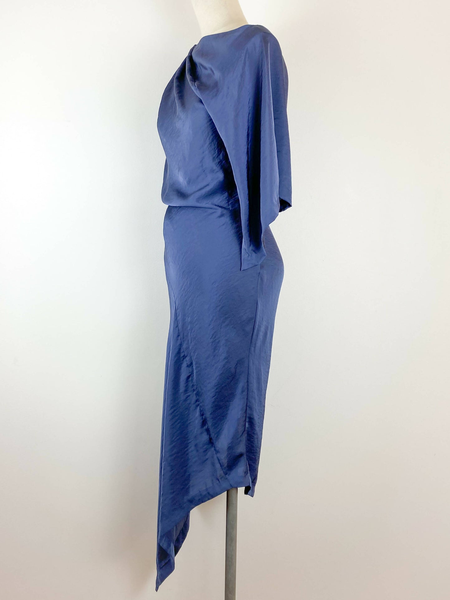 Willow Size 6 Navy Satin Dress