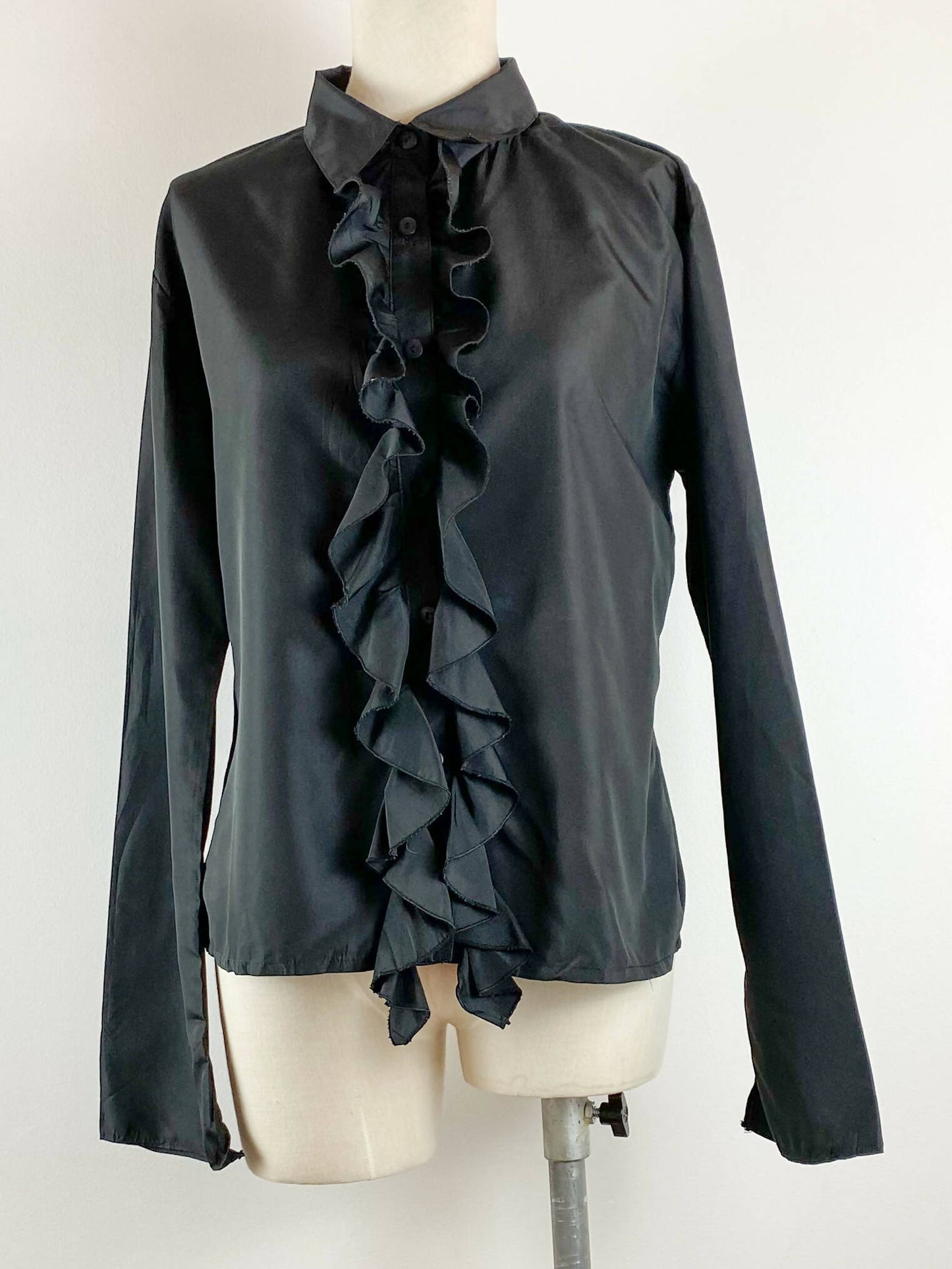 Filo Ruffled Black Shirt