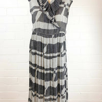 Size 10 Pleated Two-Tone Printed Midi Dress